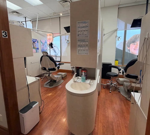 teeth whitening dentist Mississauga professional clinic natural results